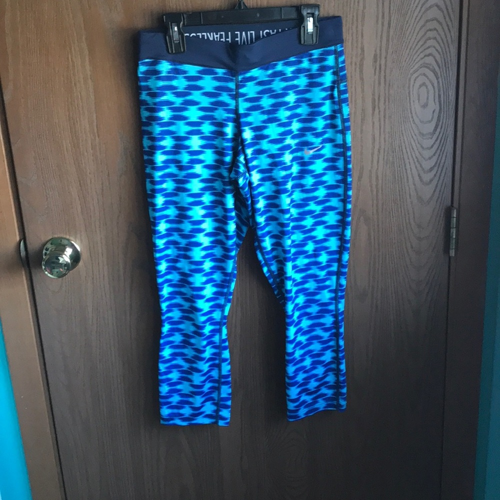 Nike printed crop legging